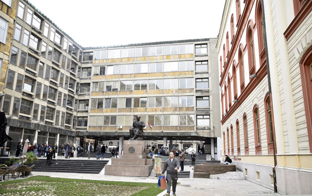 „СПРЕМАЈУ НАМ ОДСТРЕЛ“: Професори на Филозофском факултету тврде да су на мети колега 